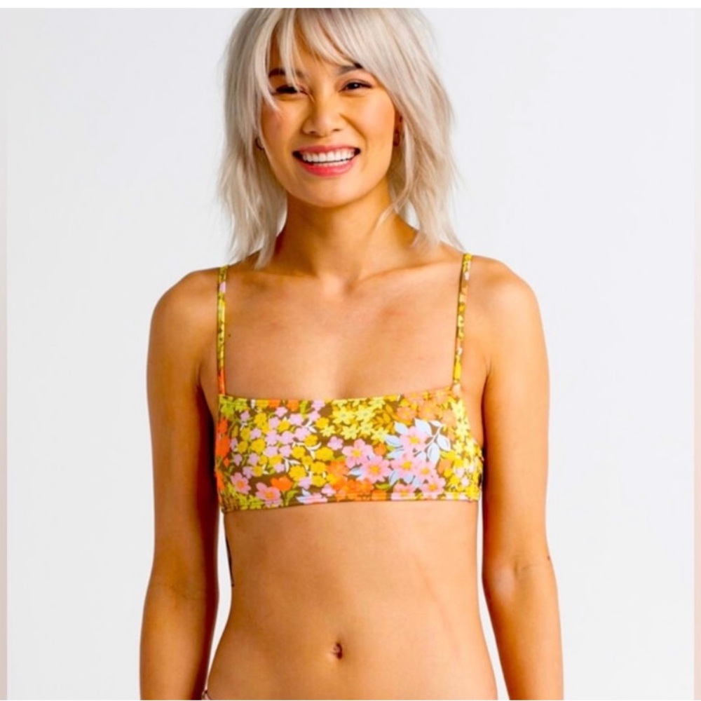 NWT Billabong Bring On The Bliss bikini top - M